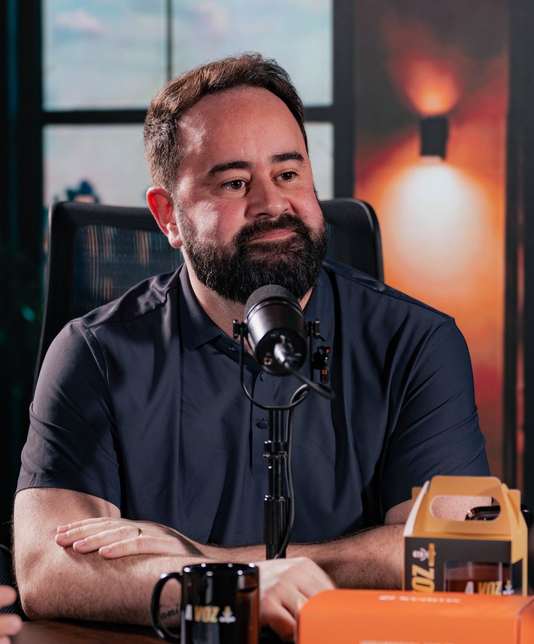 Robledo Azambuja, sócio-fundador da AI Play, no estúdio
